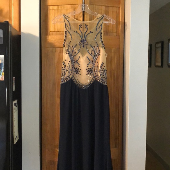 Prom - Picture 2 of 2